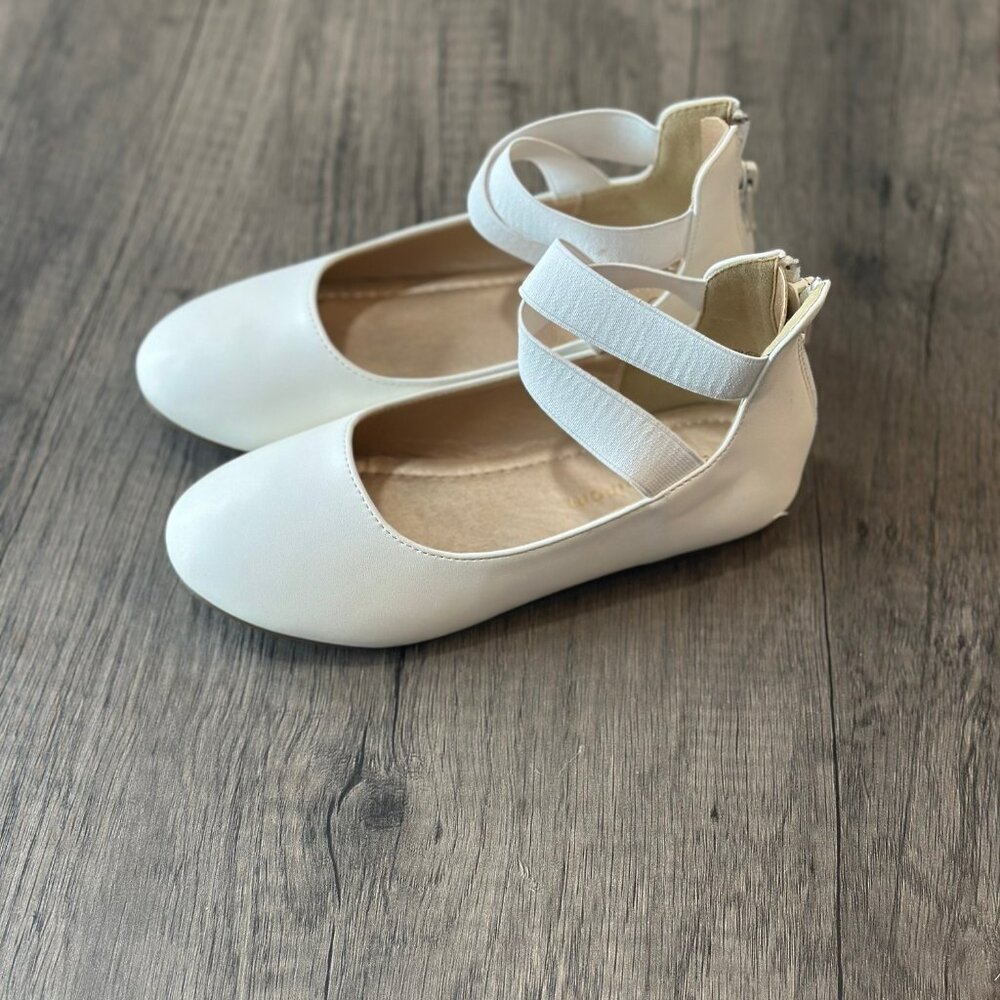 Girls White Ballet Zip Up Flats Size 13
